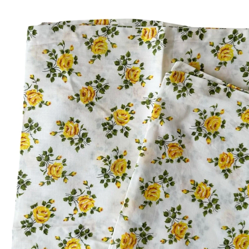 Vintage La Pauline Golden Line Floral Comforter/Blanket Cover